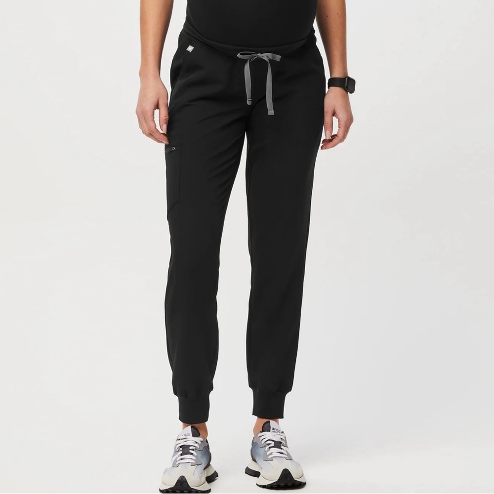 Zamora Maternity Jogger Scrub Pants
